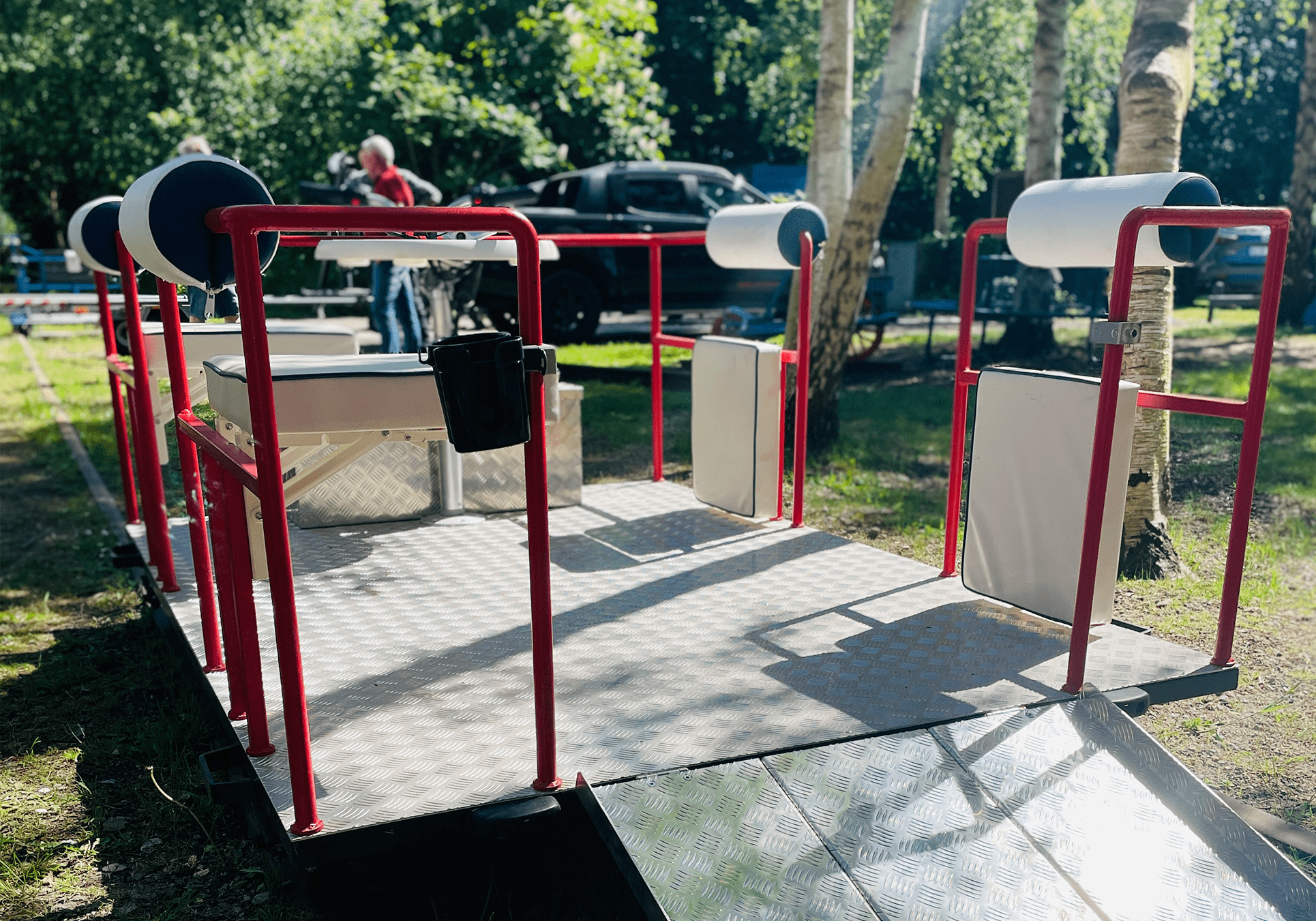 Fahrraddraisine am Bahnhof in Dithmarschen